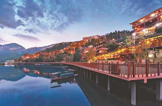 最合适-什么季节去重庆旅游最合适-经历分享long88龙8国际几月份去重庆旅游最好(图2)
