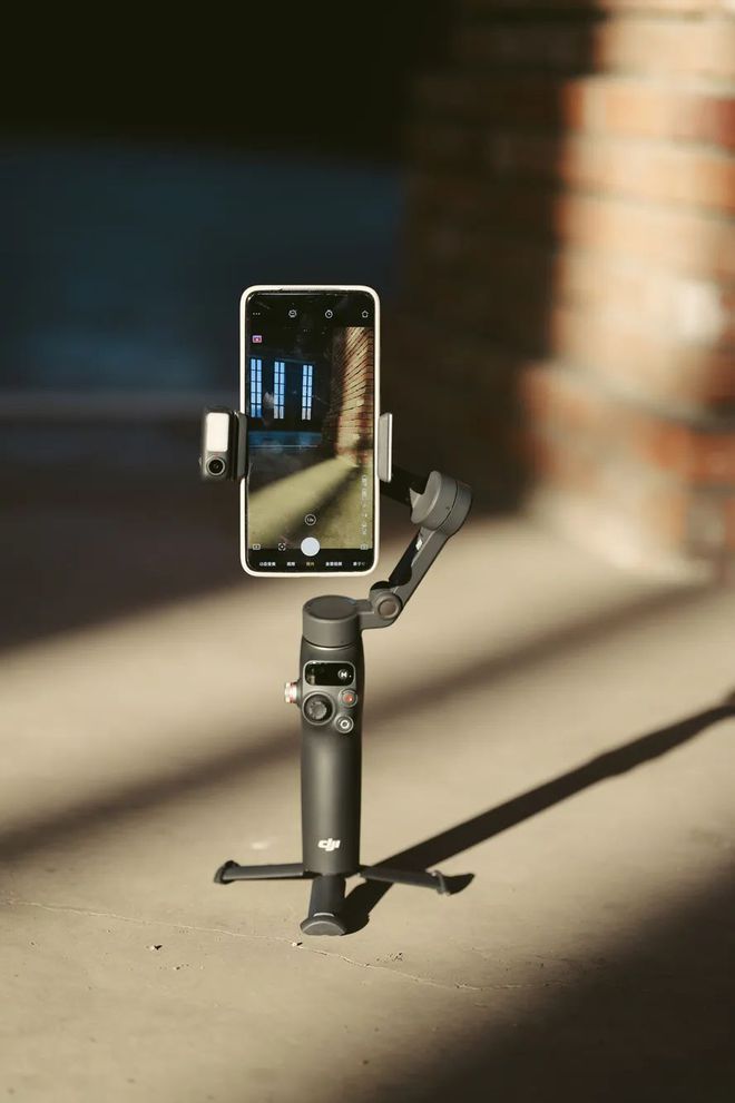 oblie 7 Pro稳定器首发初体验！龙8游戏进入549元！大疆OSMO M(图11)